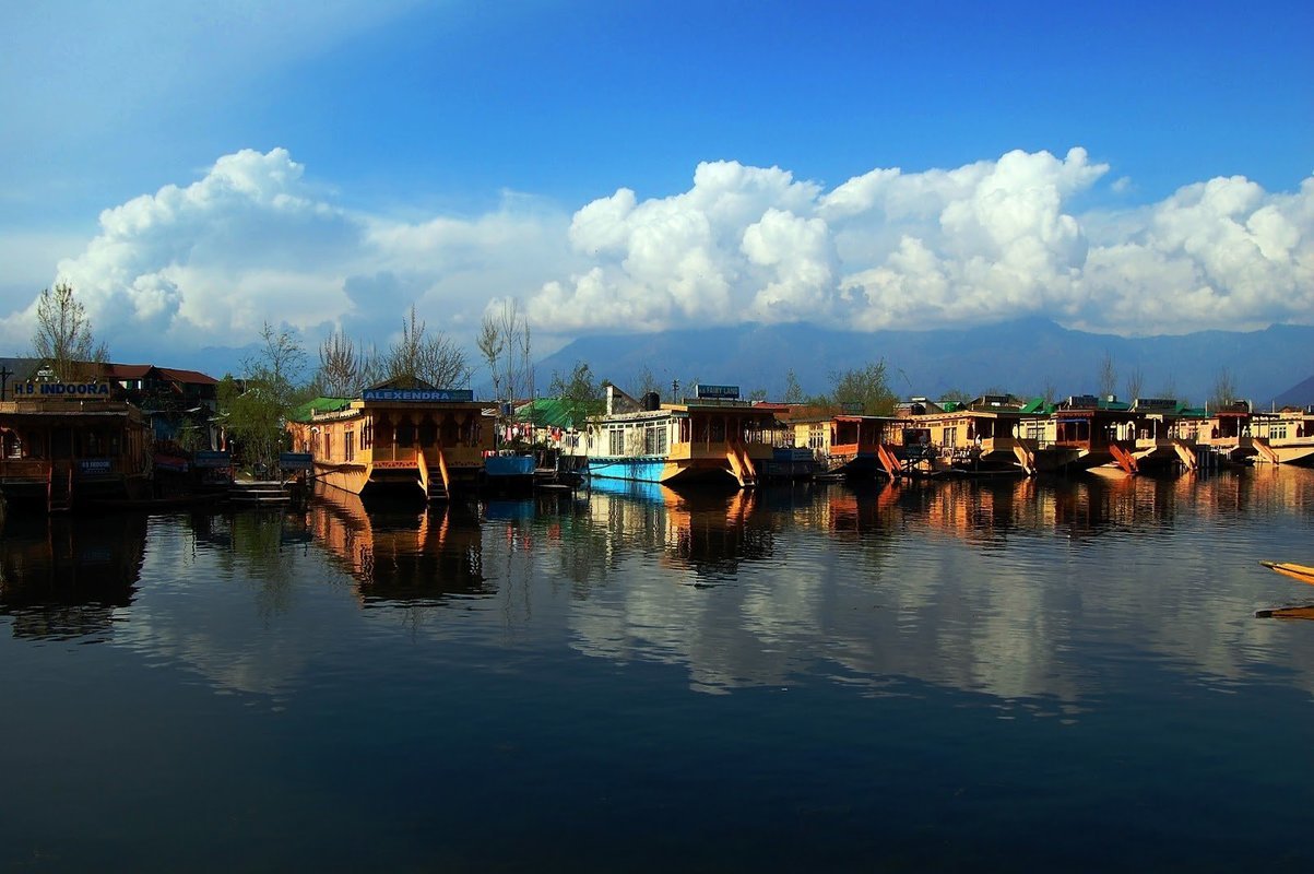 Kashmir Tours - Collection Kashmir Tours - Collection