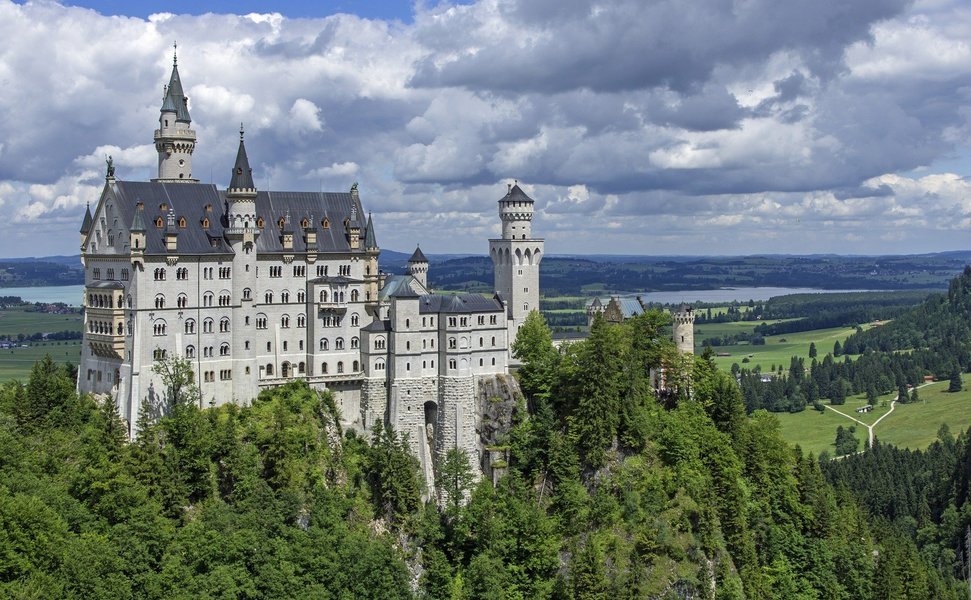 Private Transfer Munich To Zurich With Neuschwanstein Castle Visit