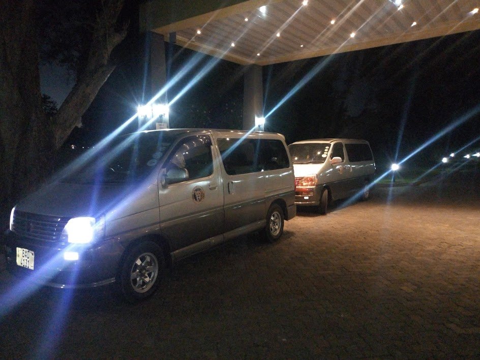 Airport & Hotel Shuttles in Zambia, Zimbabwe and Botswana - Collection Airport & Hotel Shuttles in Zambia, Zimbabwe and Botswana - Collection
