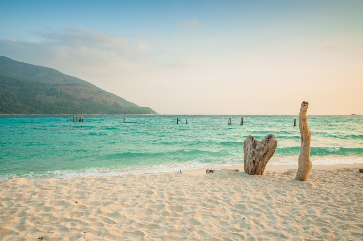 Book Domestic & International Holiday Packages Book Domestic & International Holiday Packages